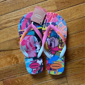NWT Havaianas Disney flip flops size 8